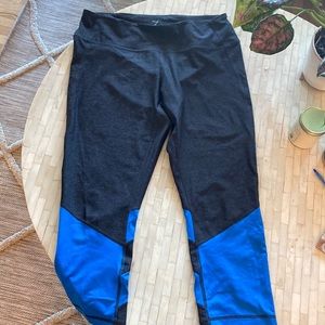 Zella workout capris - size large